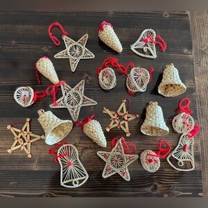 Vintage Rattan Christmas Ornaments—Set of 19‎